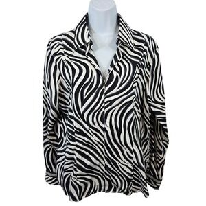Foxcroft Women's Size 10 Wrinkle Free Fitted Zebra Print Full Zip Shirt / B168